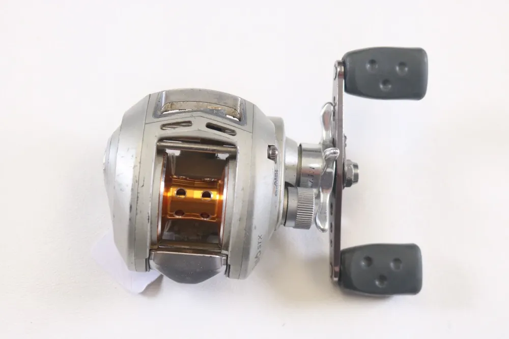 Best Revo STX Gen 1 7.1:1 RH - Used Casting Reel - Good Conditio Used Casting Reels