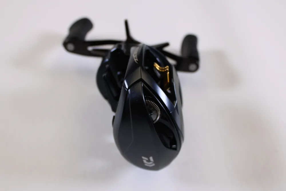 New Steez A 100 STZ100XH 8.5:1 RH - Used Casting Reel - Very Good Co Used Casting Reels