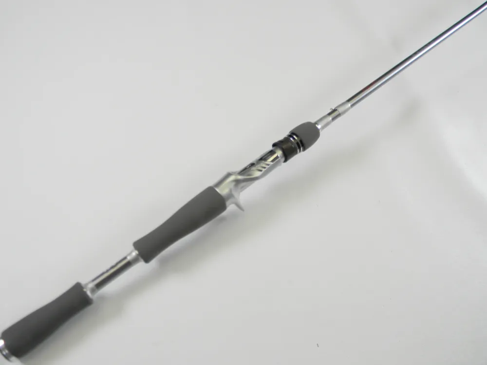 Fashion Tatula Elite TAEL691MLRB Jerkbait Light Topwater 6'9" Medium Lig Used Casting Rods