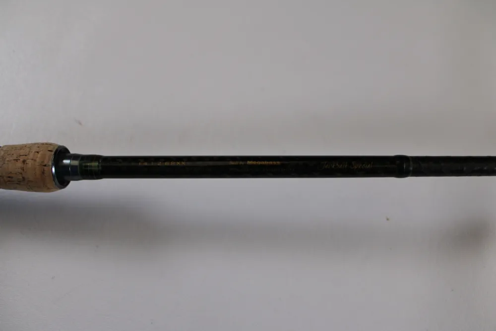 Fashion Orochi XX Aaron Martens F4.1/2-68XX Jerkbait Special - Used C Used Casting Rods