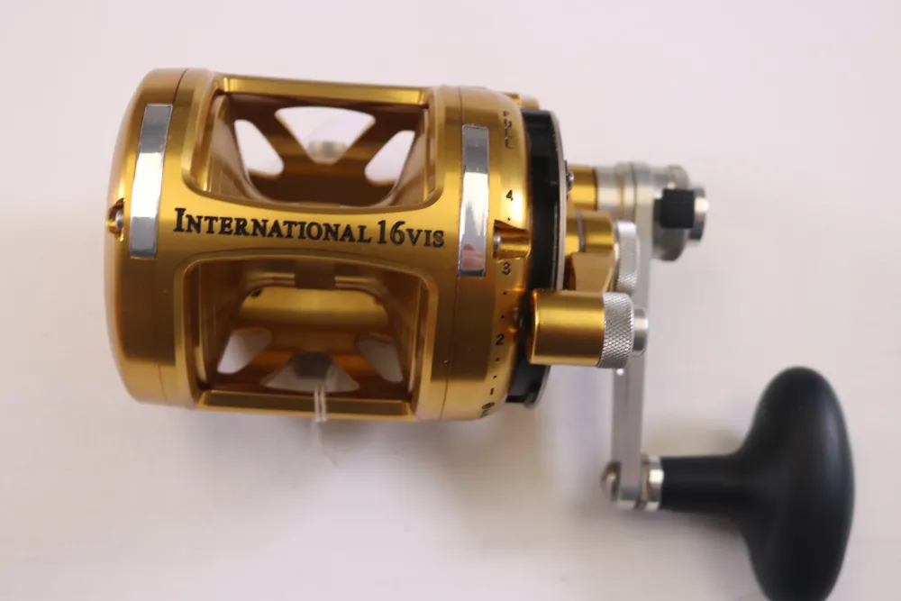 Best International VI INT16VIS 5.2:1/1.6:1 RH - Used Casting Reel - Mi Used Casting Reels
