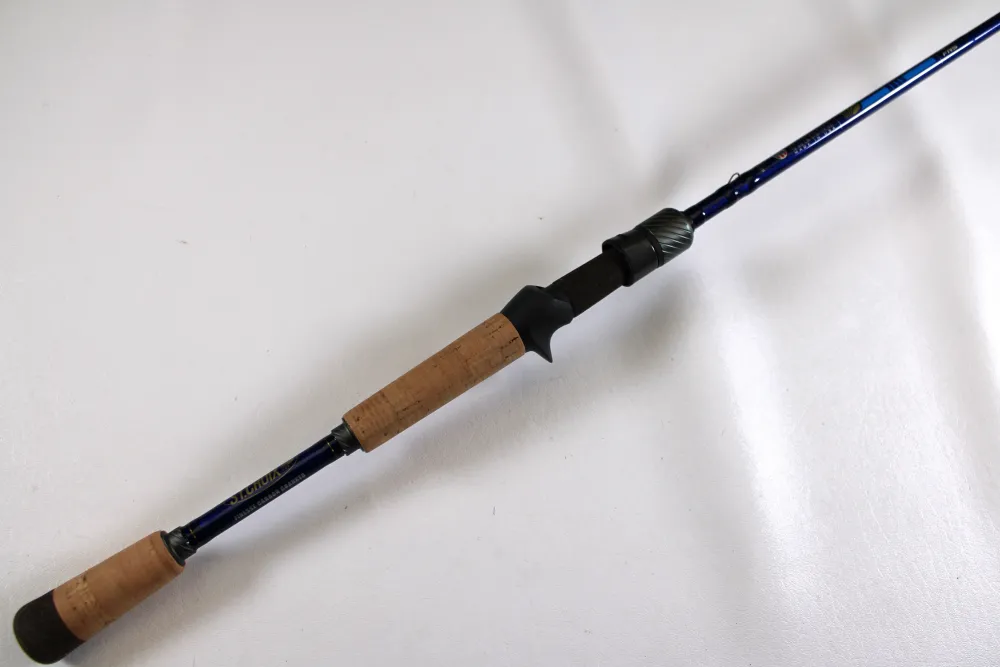 Outlet Legend Tournament Bass LBTC72MHMF Finesse Carbon Cranker 7'2 Used Casting Rods